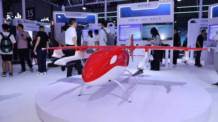 2024低空經(jīng)濟：快遞包裹“飛”起來，無人機“快遞員”擠進低