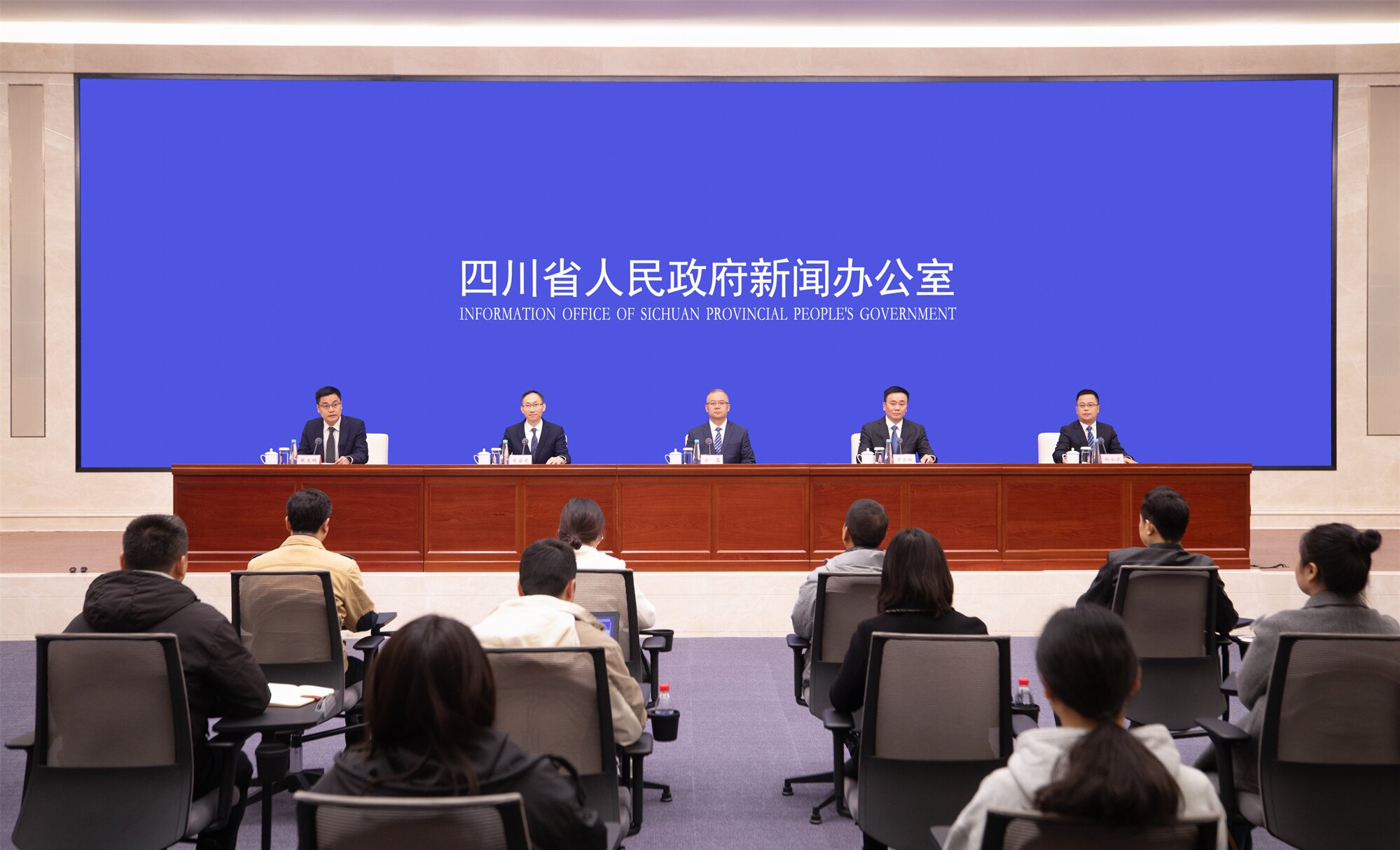 低空經(jīng)濟(jì)報(bào)： 2024以“四大”資源開發(fā)利用為牽引 推進(jìn)達(dá)州高質(zhì)量發(fā)展