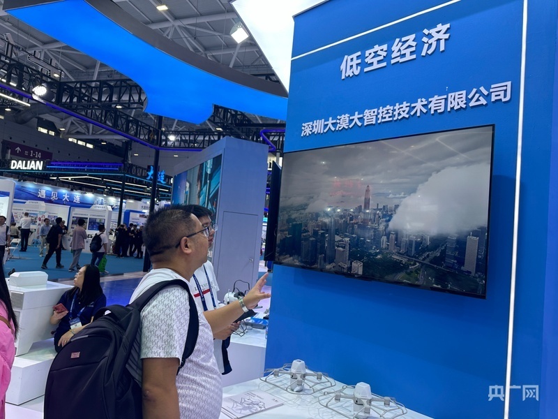 2025低空經(jīng)濟(jì)： 深圳低空競(jìng)飛丨高交會(huì)聚焦低空經(jīng)濟(jì)  無(wú)人機(jī)科技創(chuàng)新引領(lǐng)產(chǎn)業(yè)融